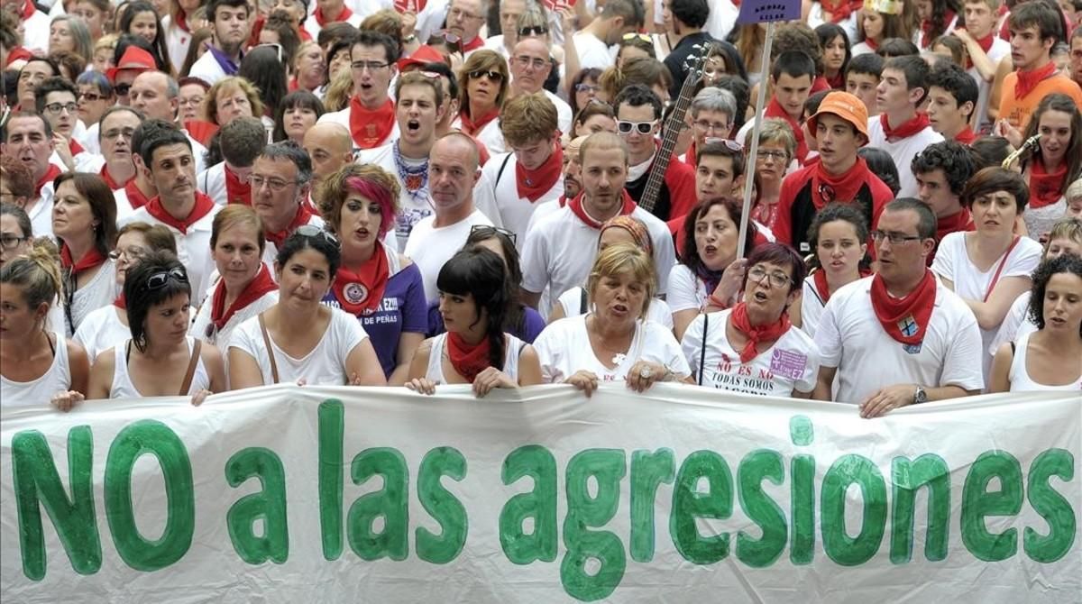 Protesta en Pamplona por las agresiones sexuales durante los Sanfermines de este año. Protesta en Pamplona por las agresiones sexuales durante los Sanfermines de este año.