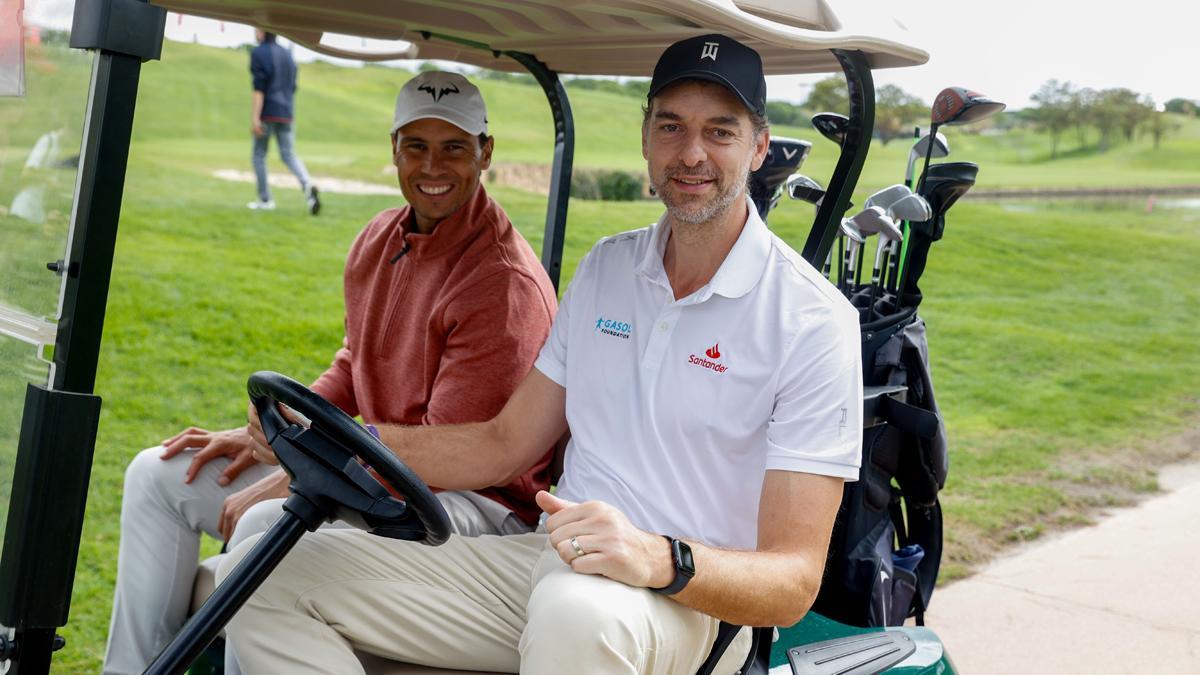 Pau Gasol y Rafa Nadal participan en un torneo de golf solidario