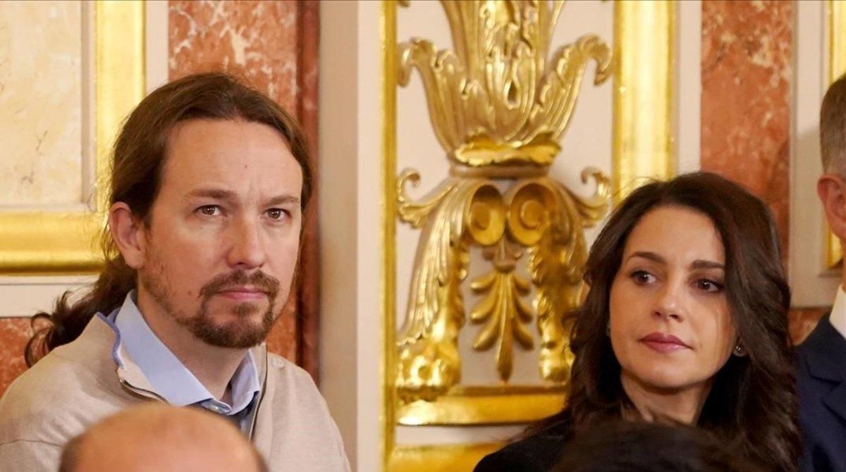 El líder de Podemos, Pablo Iglesias, y la presidenta de Cs, Inés Arrimadas, en la celebración del Día de la Constitución el pasado diciembre El líder de Podemos, Pablo Iglesias, y la presidenta de Cs, Inés Arrimadas, en la celebración del Día de la Constitución el pasado diciembre