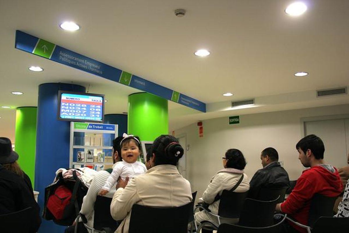 Una oficina de empleo. Mejor buscar empleo de otra manera. Una oficina de empleo. Mejor buscar empleo de otra manera.