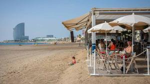 El concurs per als xiringuitos de platja de Barcelona s’obre amb polèmica