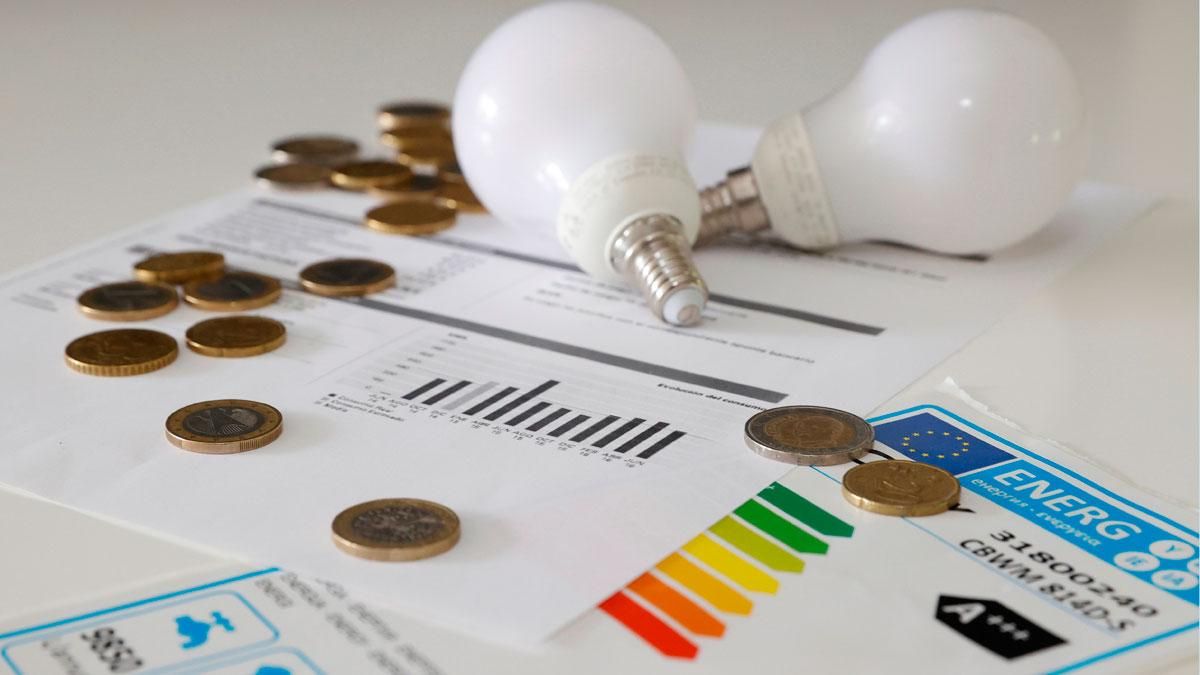 El preu de la llum pujarà aquest dilluns fins als 227,45 euros/MWh El preu de la llum pujarà aquest dilluns fins als 227,45 euros/MWh
