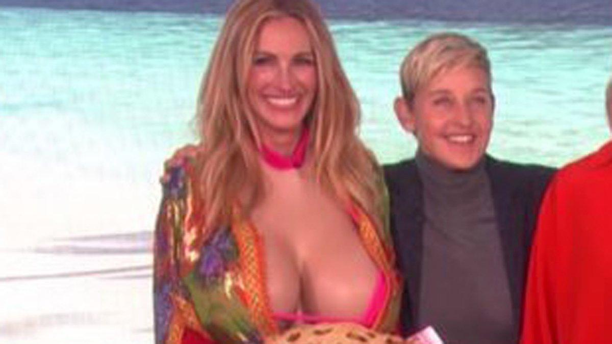 La presentadora Ellen DeGeneres posa con Julia Roberts.