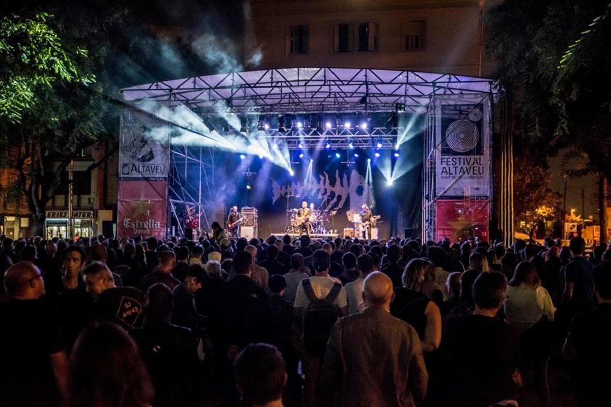 Concierto de ’Los Enemigos’ en el Festival Altaveu 2017 Concierto de ’Los Enemigos’ en el Festival Altaveu 2017