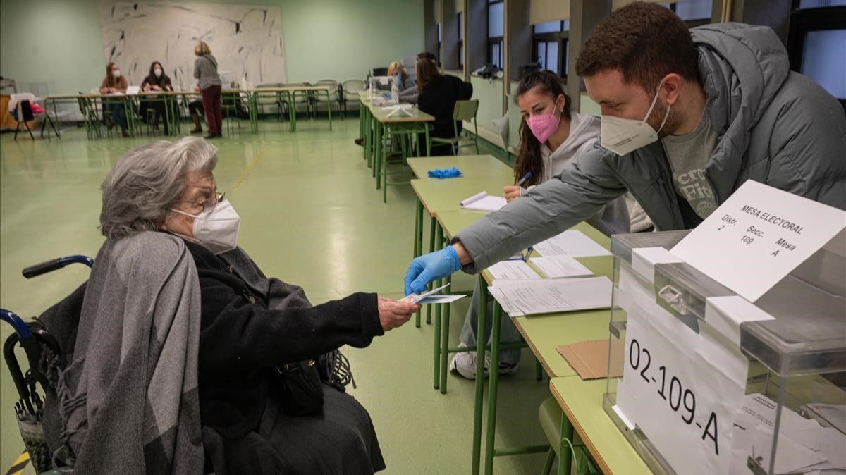 Mancha voltereta Labe Franjas horarias de elecciones Cataluña 2021: Estos son los horarios para  votar por colectivos