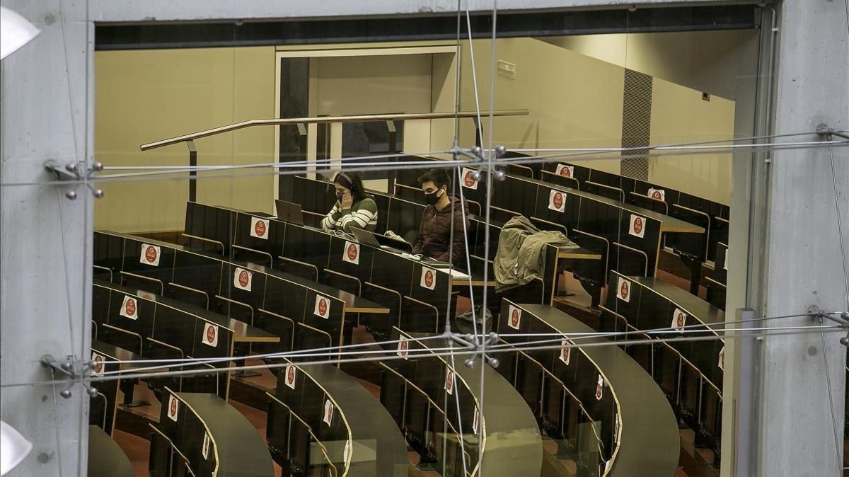 La universitat i la pandèmia La universitat i la pandèmia
