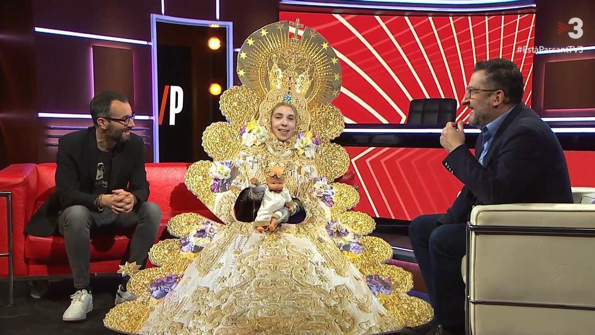 Una juez imputa a los humoristas Toni Soler, Judit Martín y Jair Domínguez por su gag sobre la Virgen del Rocío en TV3