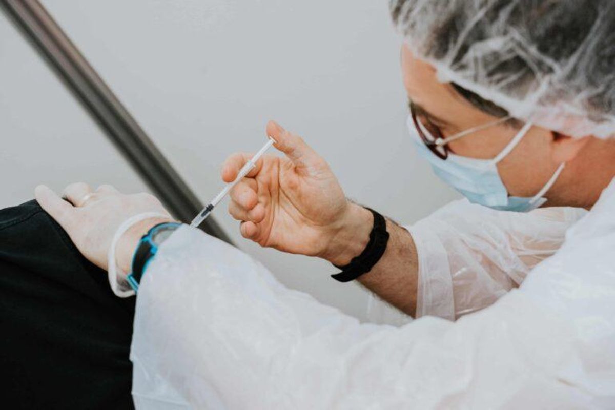 Las vacunas de Pfizer y Moderna asegurarían protección durante años contra el coronavirus Las vacunas de Pfizer y Moderna asegurarían protección durante años contra el coronavirus
