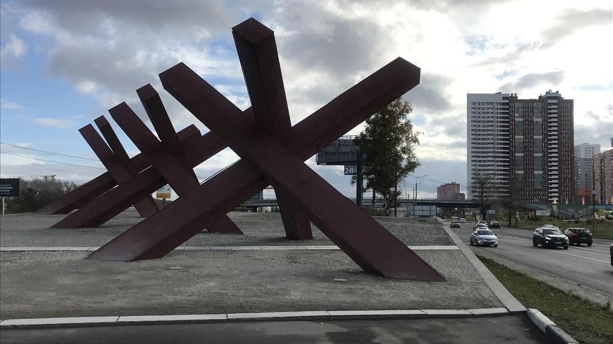 El monumento que marca el punto de máximo avance de las tropas nazis en su ofensiva contra Moscú. El monumento que marca el punto de máximo avance de las tropas nazis en su ofensiva contra Moscú.