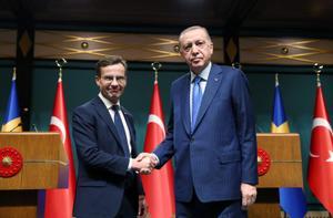  Tayyip Erdogan y el primer ministro sueco Ulf Kristersson