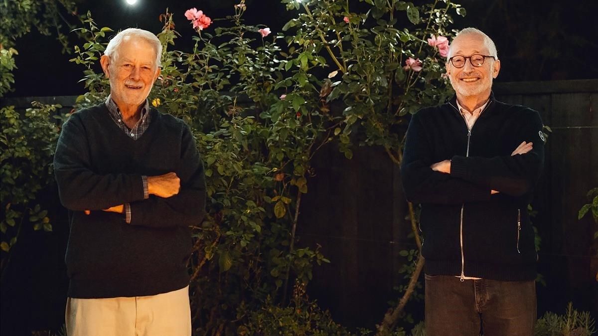 Los economistas estadounidenses Robert Wilson (izquierda) y Paul Milgrom, este lunes, tras ganar el Nobel de Economía. Los economistas estadounidenses Robert Wilson (izquierda) y Paul Milgrom, este lunes, tras ganar el Nobel de Economía.