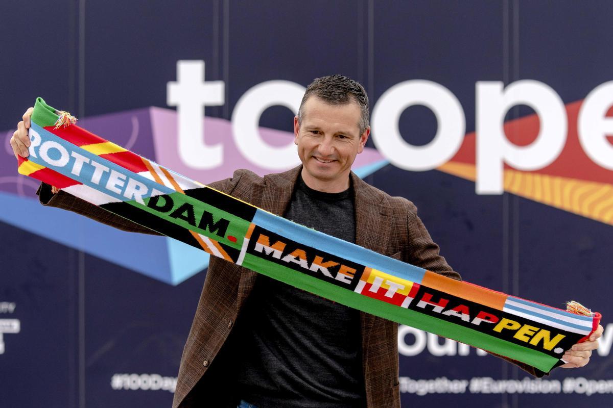 El extenista Richard Krajicek activa la cuenta atrás para el inicio de Eurovisión en Róterdam. El extenista Richard Krajicek activa la cuenta atrás para el inicio de Eurovisión en Róterdam.