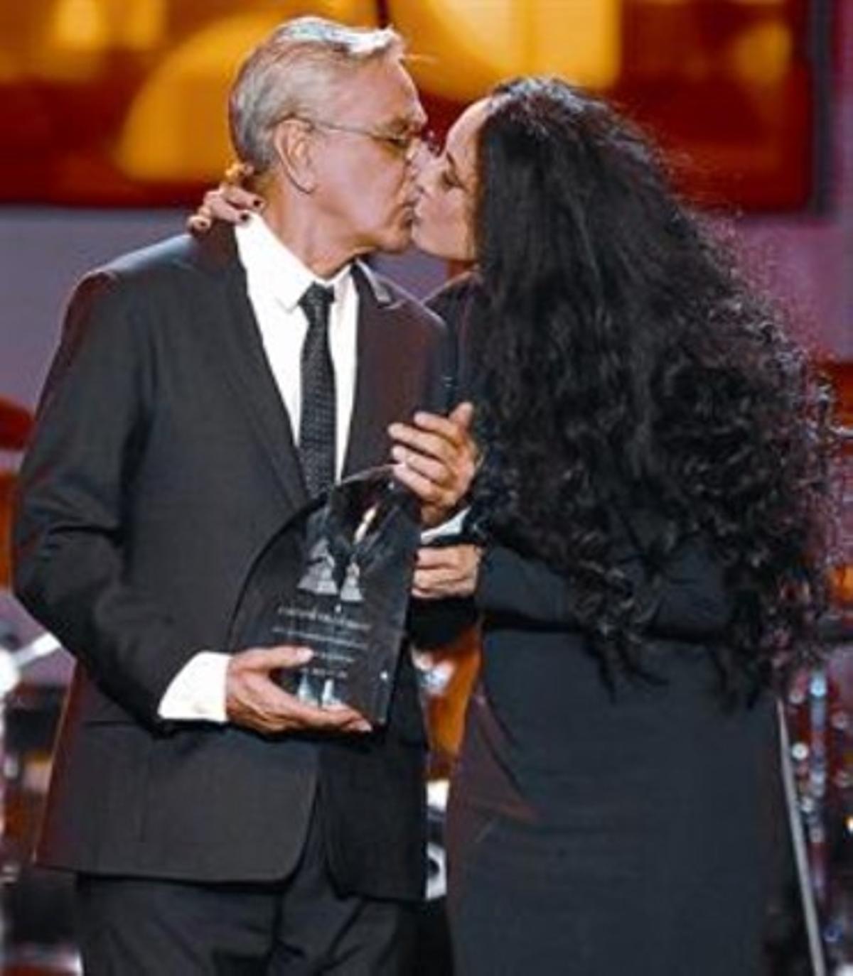 Caetano Veloso calienta los Grammy latinos Caetano Veloso calienta los Grammy latinos