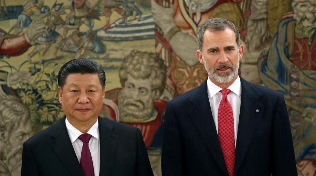 El presidente chino se reúne con Felipe VI a su llegada a España El presidente chino se reúne con Felipe VI a su llegada a España
