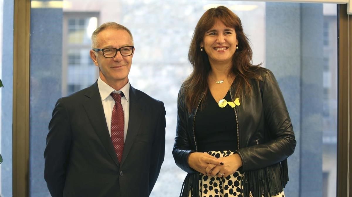 El ministro de Cultura, José Guirao, y la ’consellera’ de Cultura de la Generalitat, Laura Borràs, antes de la reunión que han mantenido este miércoles en Madrid. El ministro de Cultura, José Guirao, y la ’consellera’ de Cultura de la Generalitat, Laura Borràs, antes de la reunión que han mantenido este miércoles en Madrid.