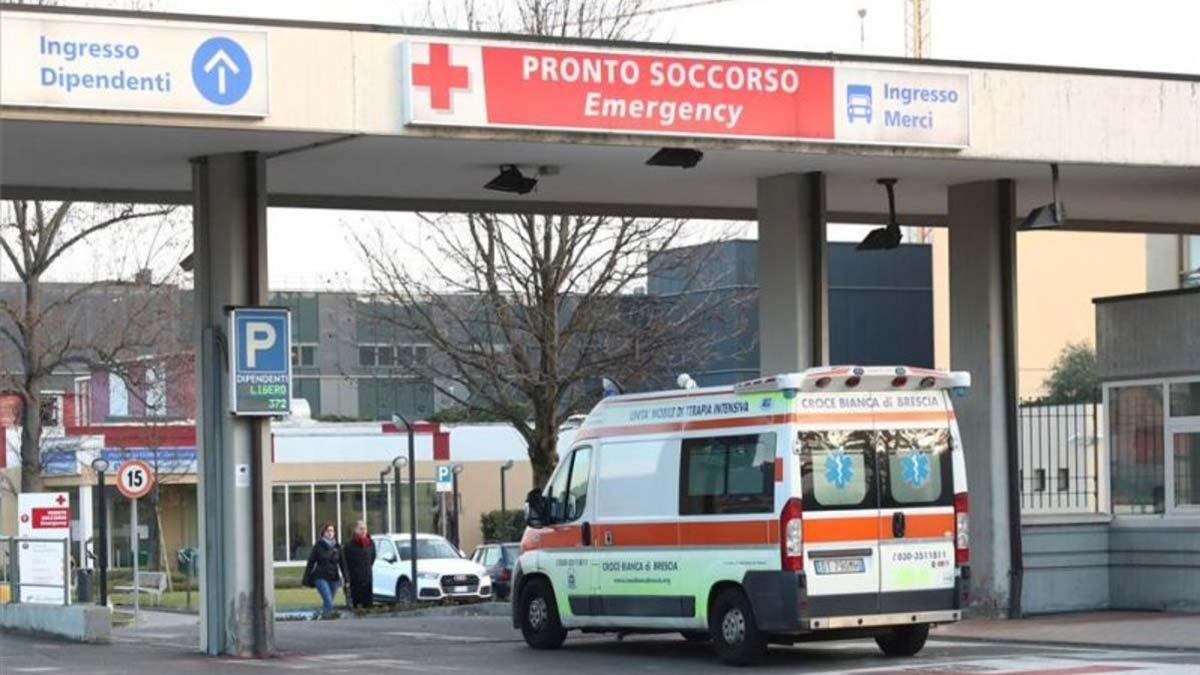 Italia confirma su séptima víctima mortal por el coronavirus. En la foto, un hospital en Brescia, Italia, donde se atienden a pacientes del coronavirus.