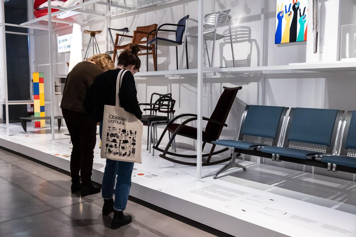El Museu del Disseny reorganitza la col·lecció amb una nova exposició permanent