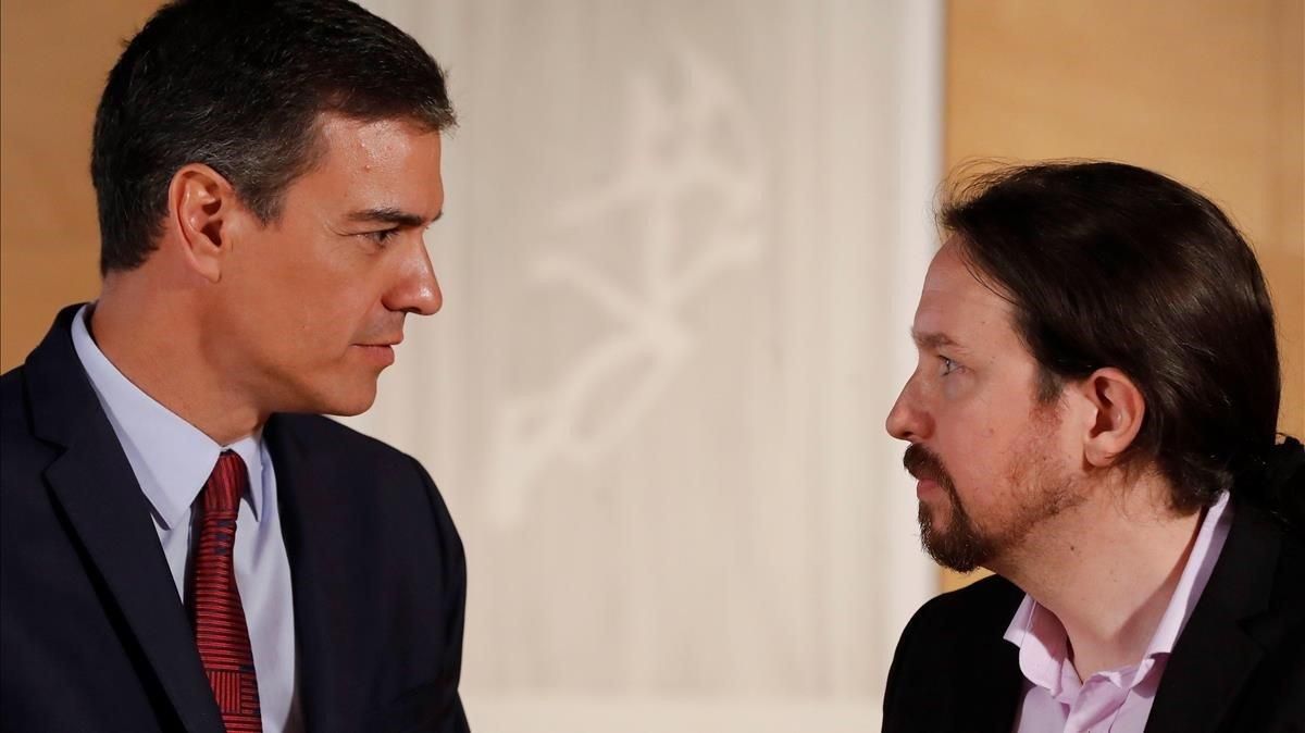 El presidente del Gobierno en funciones, Pedro Sánchez, y el líder de Unidas Podemos, Pablo Iglesias, antes de su reunión del pasado 9 de julio. El presidente del Gobierno en funciones, Pedro Sánchez, y el líder de Unidas Podemos, Pablo Iglesias, antes de su reunión del pasado 9 de julio.