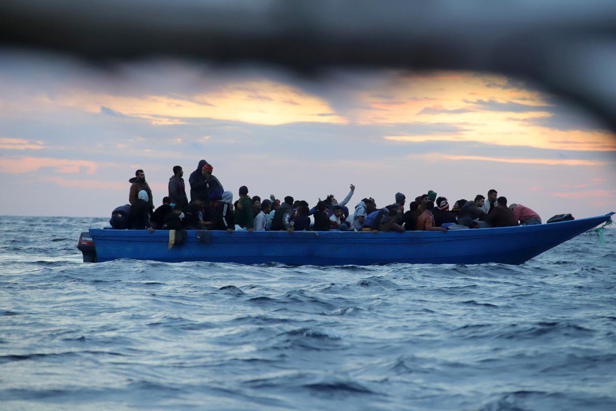 ¿Barcos cargados de migrantes frente a la costa ibérica?