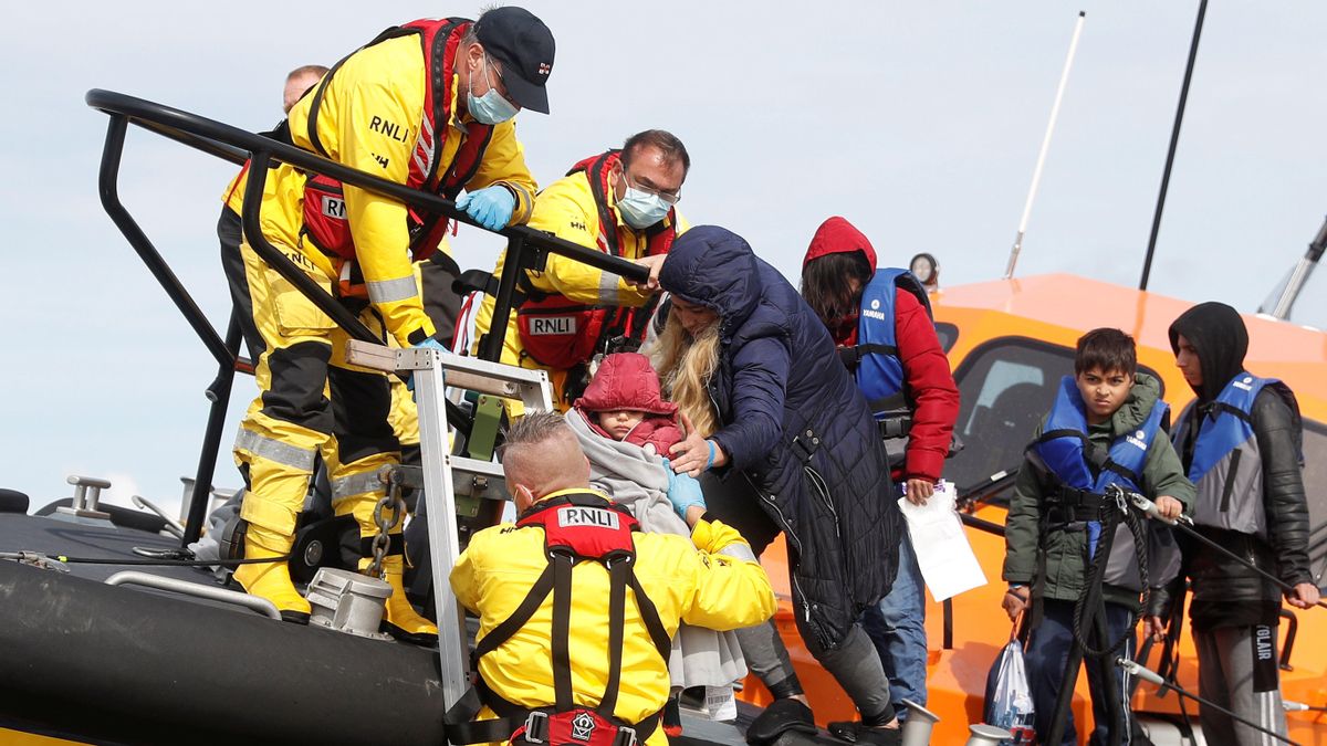 Migrantes rescatados en el Canal de la Mancha. Migrantes rescatados en el Canal de la Mancha.