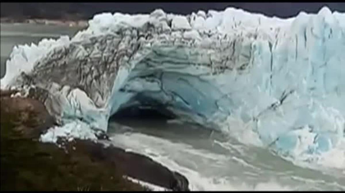 El Espectacular Derrumbe Del Puente Del Glaciar Perito Moreno Video