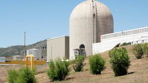 L’entrada d’aigua de mar al condensador obliga a aturar la planta nuclear de Vandellòs