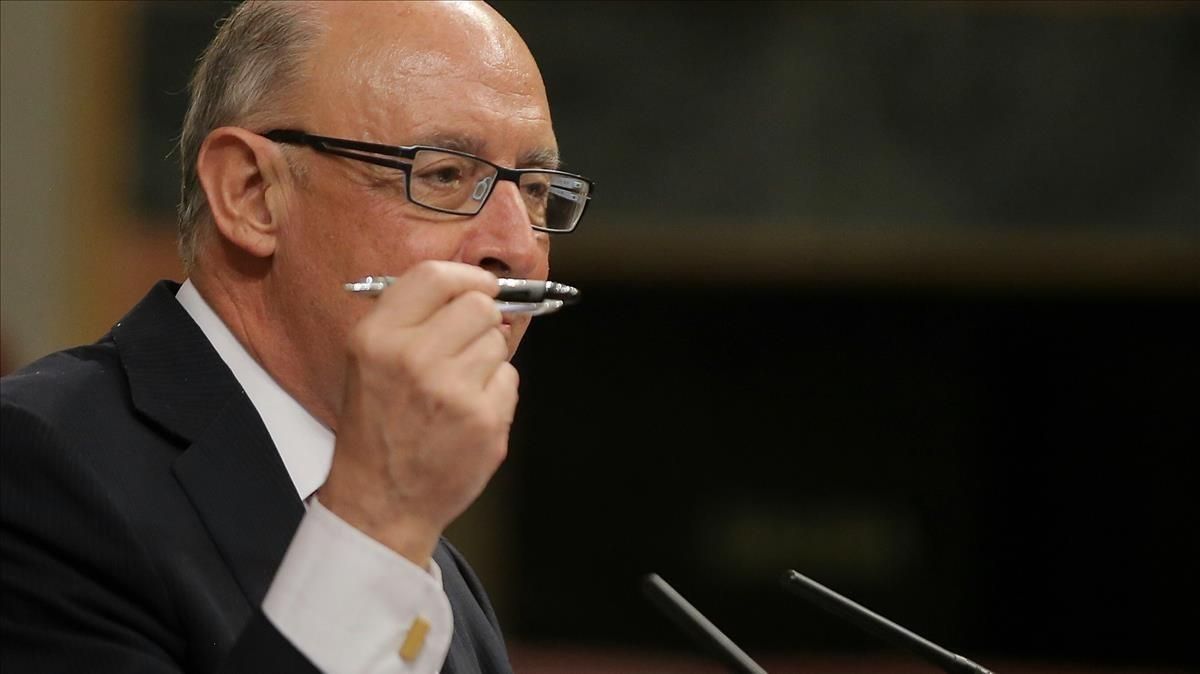 Cristobal Montoro durante el Debate de los Presupuestos el 25 de abril. Cristobal Montoro durante el Debate de los Presupuestos el 25 de abril.