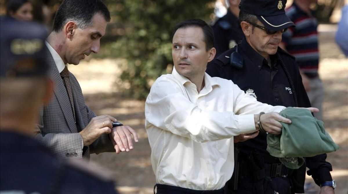 José Bretón, durante la reconstrucción de los hechos en el parque de Córdoba en el que afirmó que habían desaparecido sus dos hijos. José Bretón, durante la reconstrucción de los hechos en el parque de Córdoba en el que afirmó que habían desaparecido sus dos hijos.