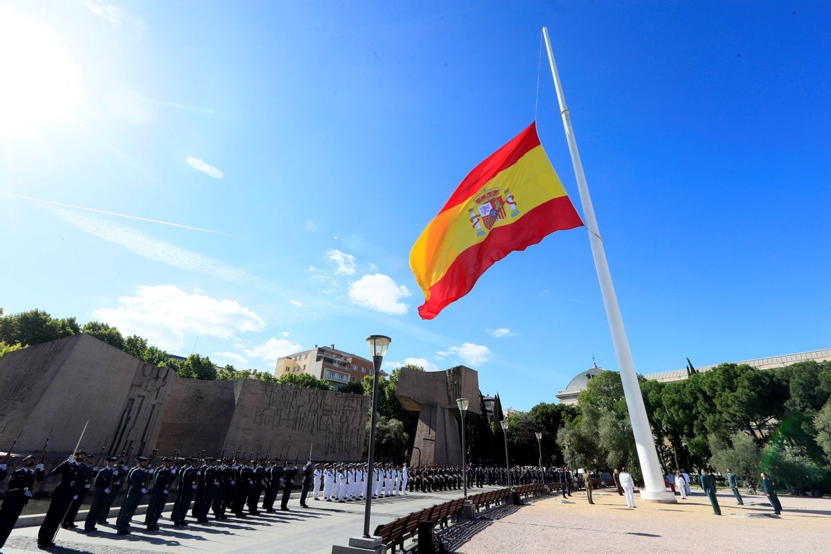 Más de 270 exmilitares advierten del "deterioro de la democracia" y cargan contra el Gobierno Más de 270 exmilitares advierten del "deterioro de la democracia" y cargan contra el Gobierno