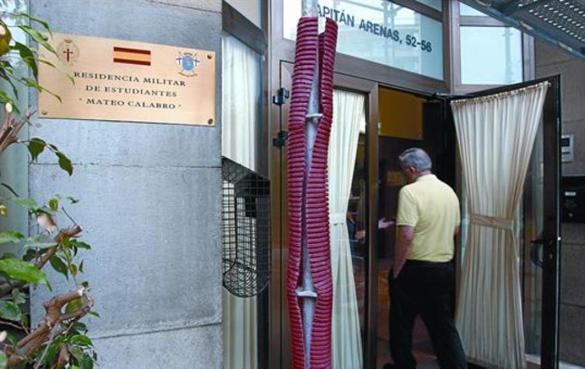 La entrada de la residencia de Sarrià-Sant Gervasi, con la nueva denominación, el jueves. La entrada de la residencia de Sarrià-Sant Gervasi, con la nueva denominación, el jueves.