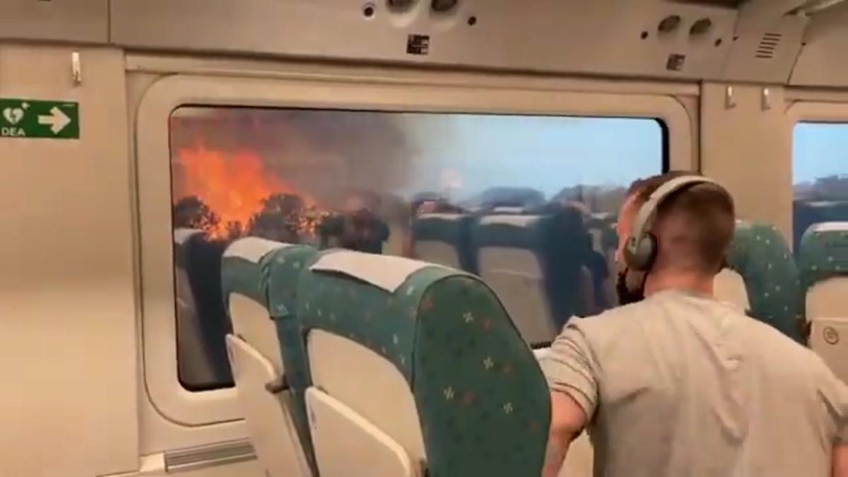 Moments d’angoixa entre els passatgers d’un AVE Madrid-Galícia per la proximitat de l’incendi de Zamora