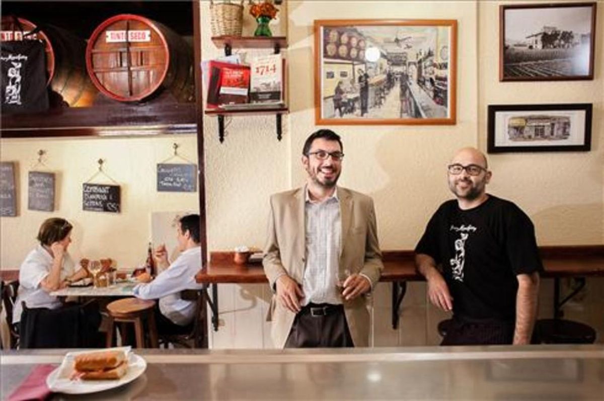 Alberto García Moyano y Marc Miñarro, en la bodega Montferry. Foto: Cecilia de Fátima Alberto García Moyano y Marc Miñarro, en la bodega Montferry. Foto: Cecilia de Fátima