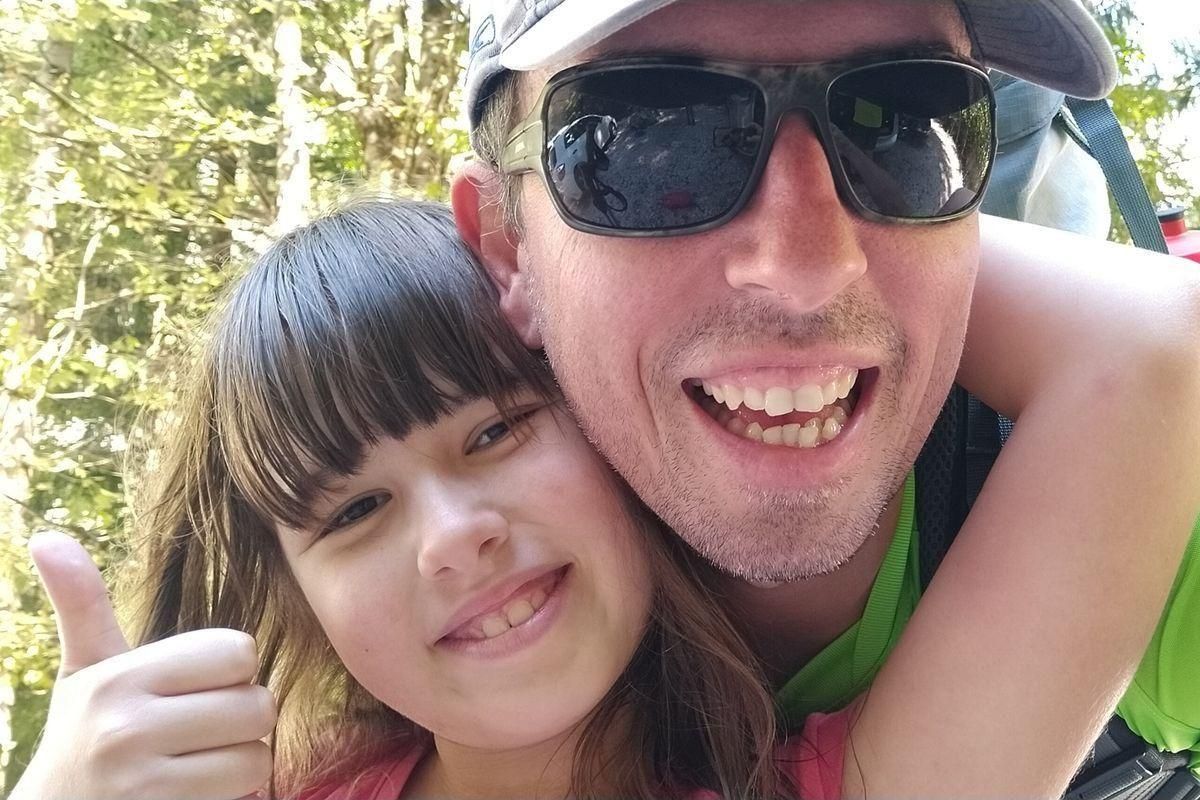 El secuestro de la prima de 10 años de Pogacar: "Creemos que su madre la esconde en Tenerife con una secta" El secuestro de la prima de 10 años de Pogacar: "Creemos que su madre la esconde en Tenerife con una secta"