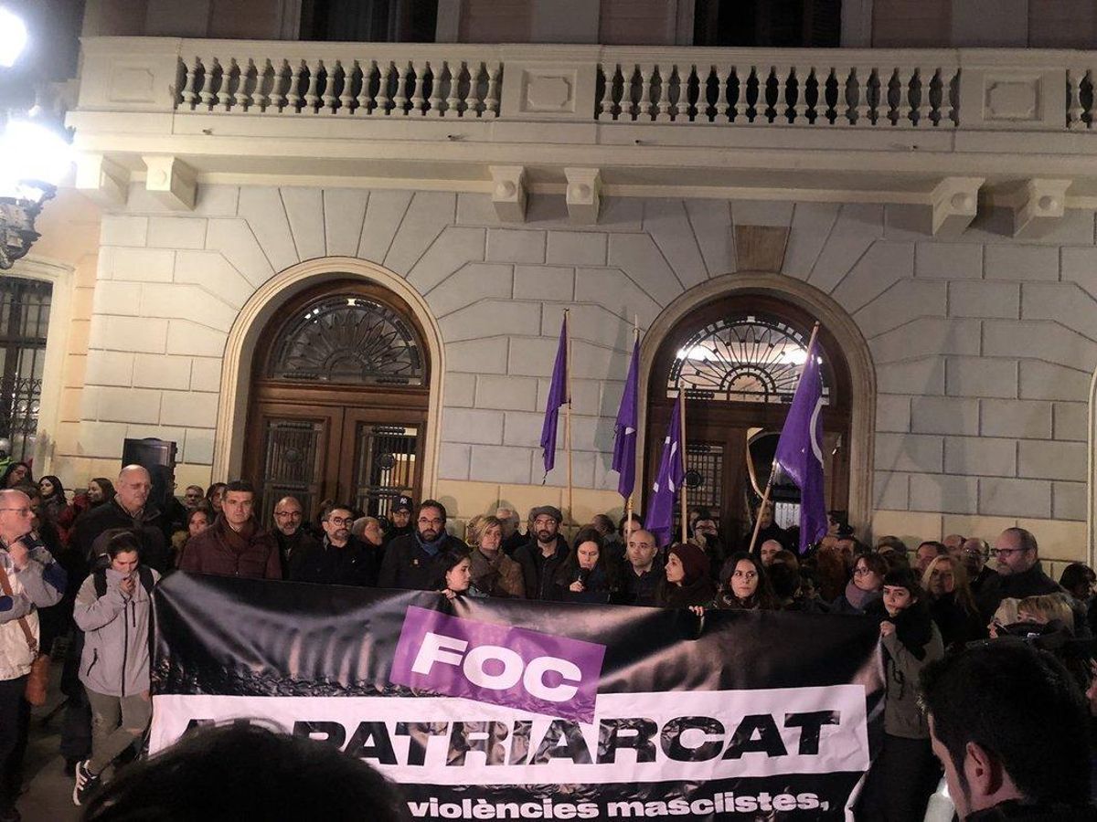 La víctima de 'La manada de Sabadell' pateix una crisi de pànic al creuar-se amb un dels seus agressors La víctima de 'La manada de Sabadell' pateix una crisi de pànic al creuar-se amb un dels seus agressors