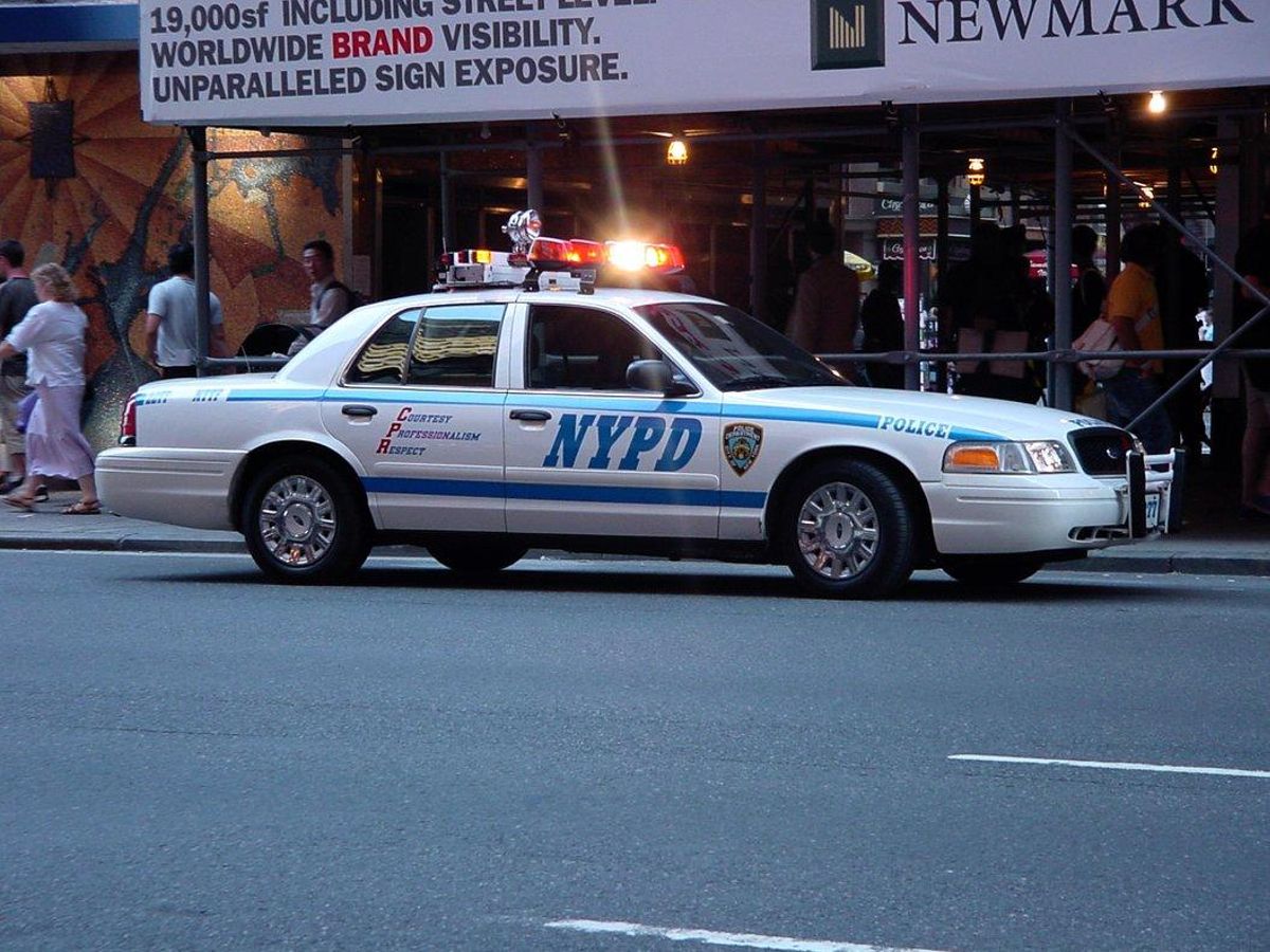 Un coche de la Policía de Nueva York. Un coche de la Policía de Nueva York.