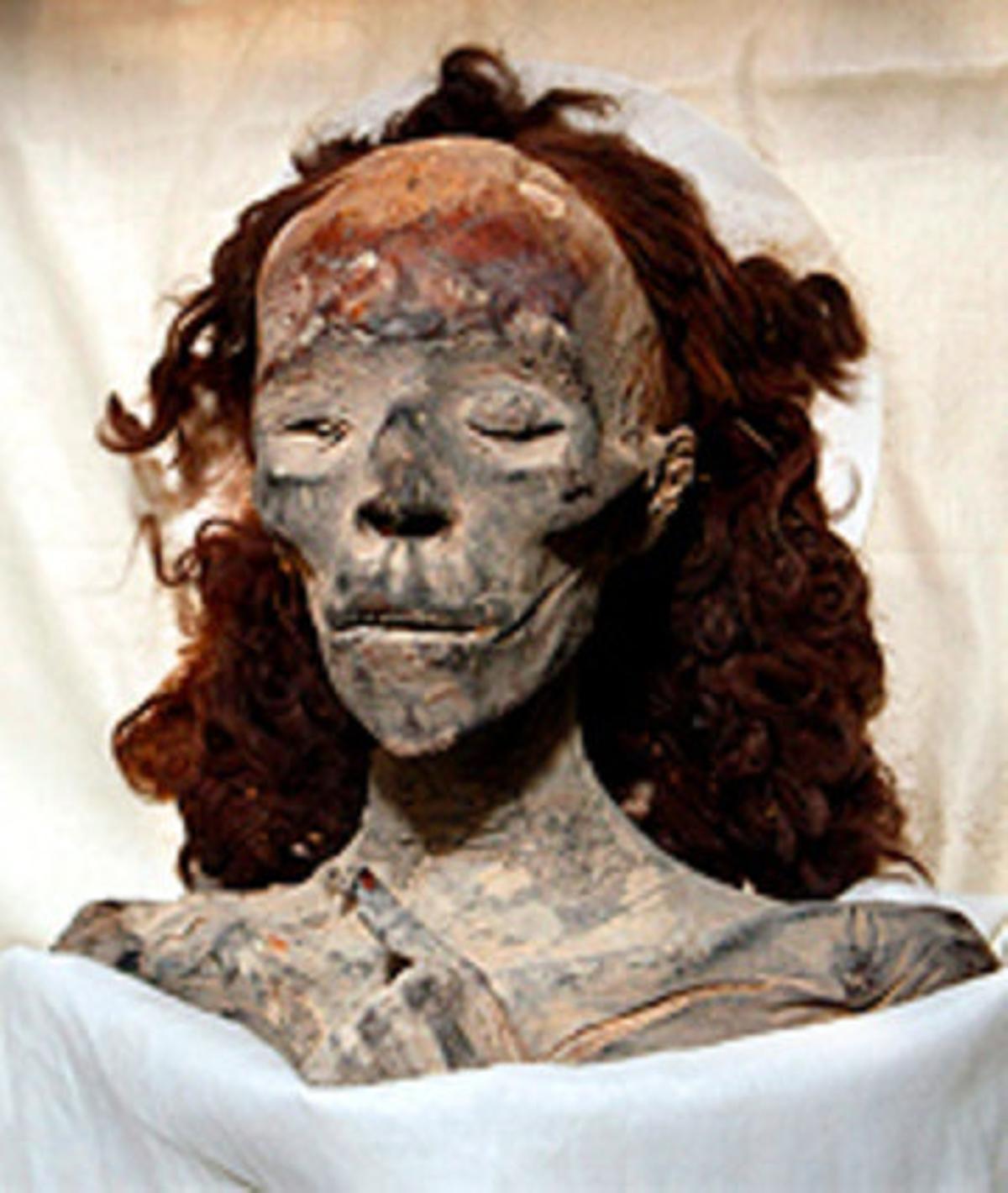 Los investigadores confirman que Nefertiti no era la madre de Tutankamón