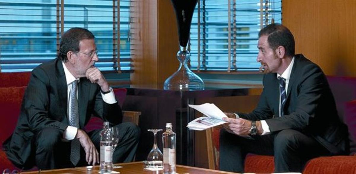 Mariano Rajoy y el director de EL PERIÓDICO, Enric Hernàndez, durantela entrevista. Mariano Rajoy y el director de EL PERIÓDICO, Enric Hernàndez, durantela entrevista.