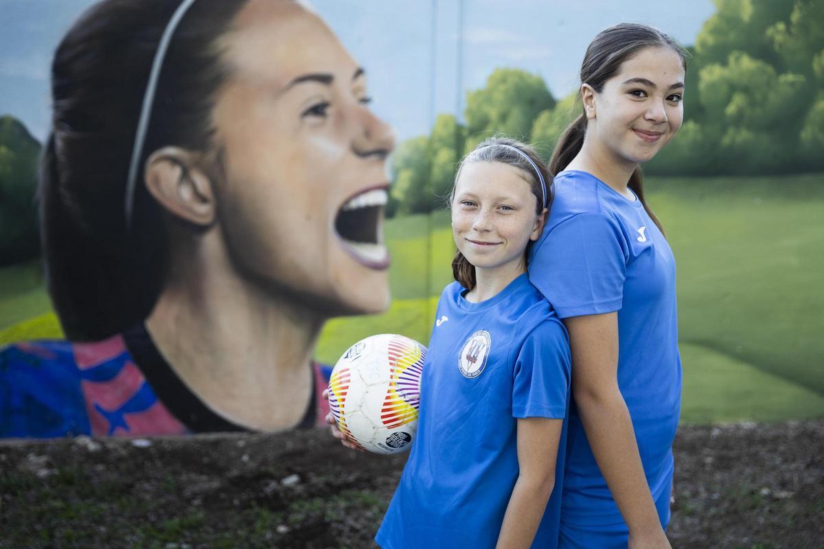 Aitana Bonmatí, referente para las jóvenes jugadoras del CD Ribes | Vídeo