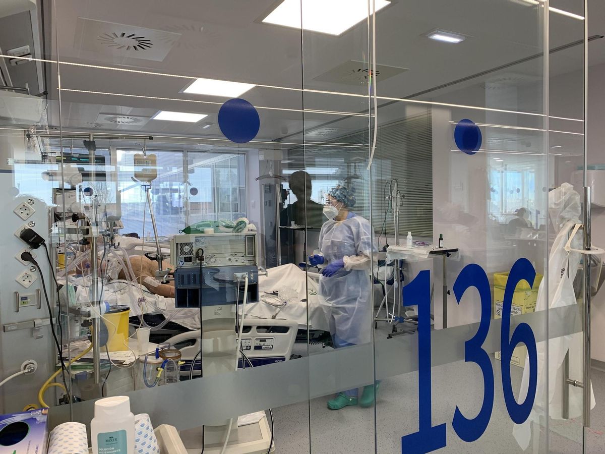 La sanitat privada s’uneix a la veus que demanen escurçar la quarantena per a asimptomàtics La sanitat privada s’uneix a la veus que demanen escurçar la quarantena per a asimptomàtics