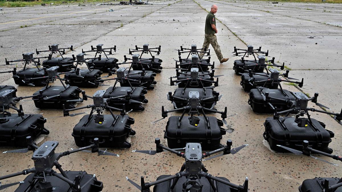 La cursa armamentística per la tecnologia militar alimenta un negoci global
