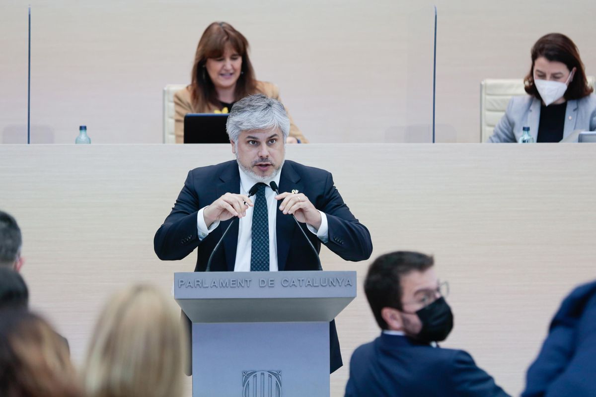 Albert Batet, durante su intervención en el Parlament. Albert Batet, durante su intervención en el Parlament.