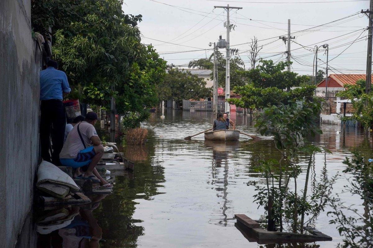 Las fuertes lluvias provocan inundaciones en Paraguay. Las fuertes lluvias provocan inundaciones en Paraguay.
