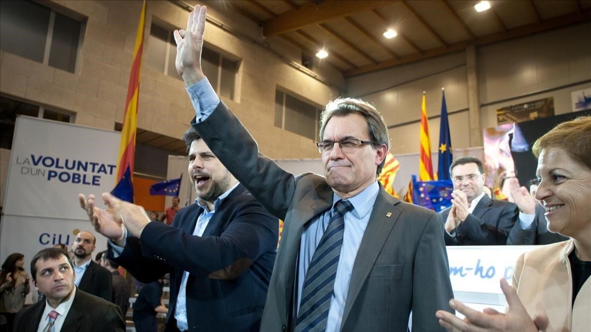 Artur Mas, en un mitin electoral de CiU en Reus en el 2012, junto a Albert Batet, entonces cabeza de lista de la coalición en Tarragona. Artur Mas, en un mitin electoral de CiU en Reus en el 2012, junto a Albert Batet, entonces cabeza de lista de la coalición en Tarragona.