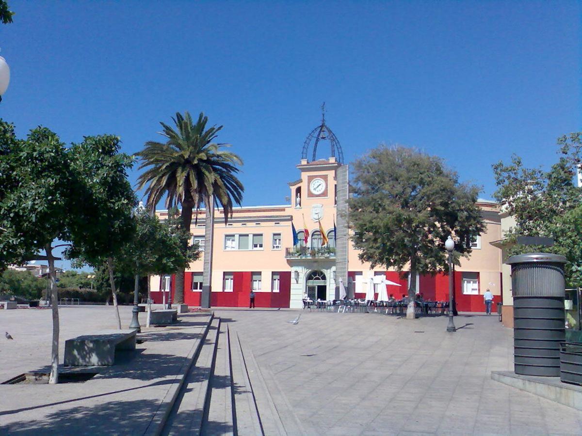Ayuntamiento de Santa Coloma de Gramenet.