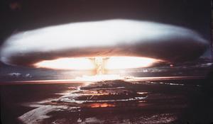 Pruebas nucleares en el atolón de Mururoa.