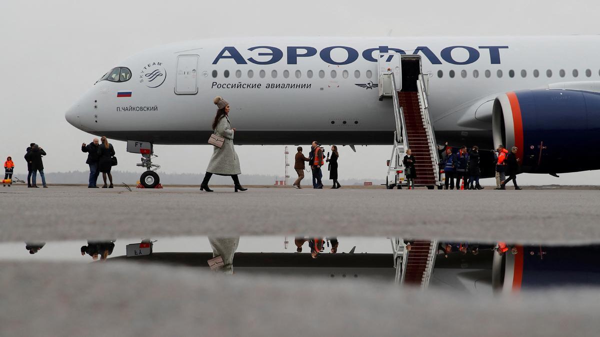 Un Airbus A350-900 de la aerolínea rusa Aeroflot, en el aeropuerto internacional Moscú-Sheremetyevo.