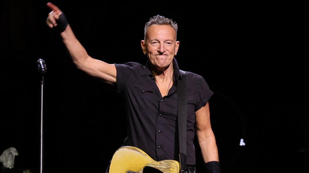 On the Road to Barcelona: Bruce Springsteen Experiences Thrills and Excitement in New York