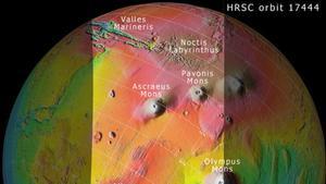 Topografía de la región Tharsis de Marte