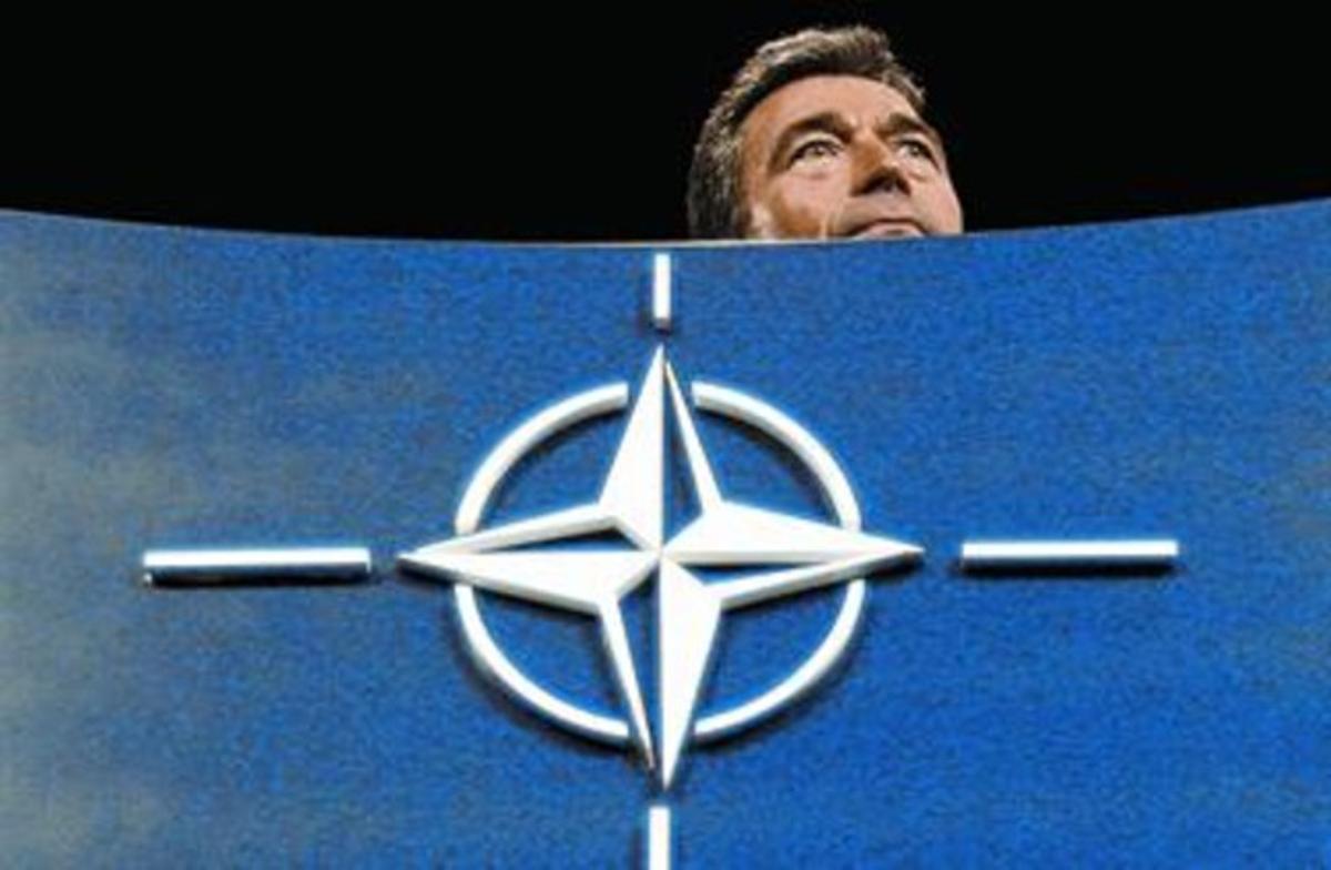 El jefe de la OTAN apoya delegar más en las autoridades afganas