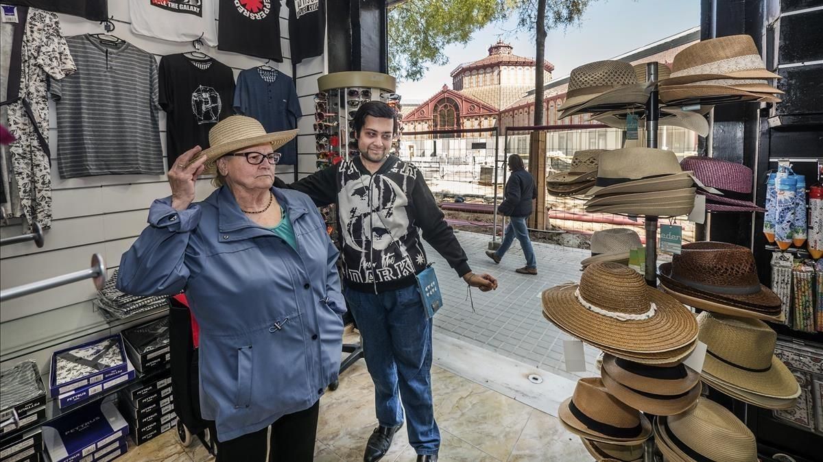 Sant Antoni, primera botiga de 'souvenirs', ¡ai! Sant Antoni, primera botiga de 'souvenirs', ¡ai!